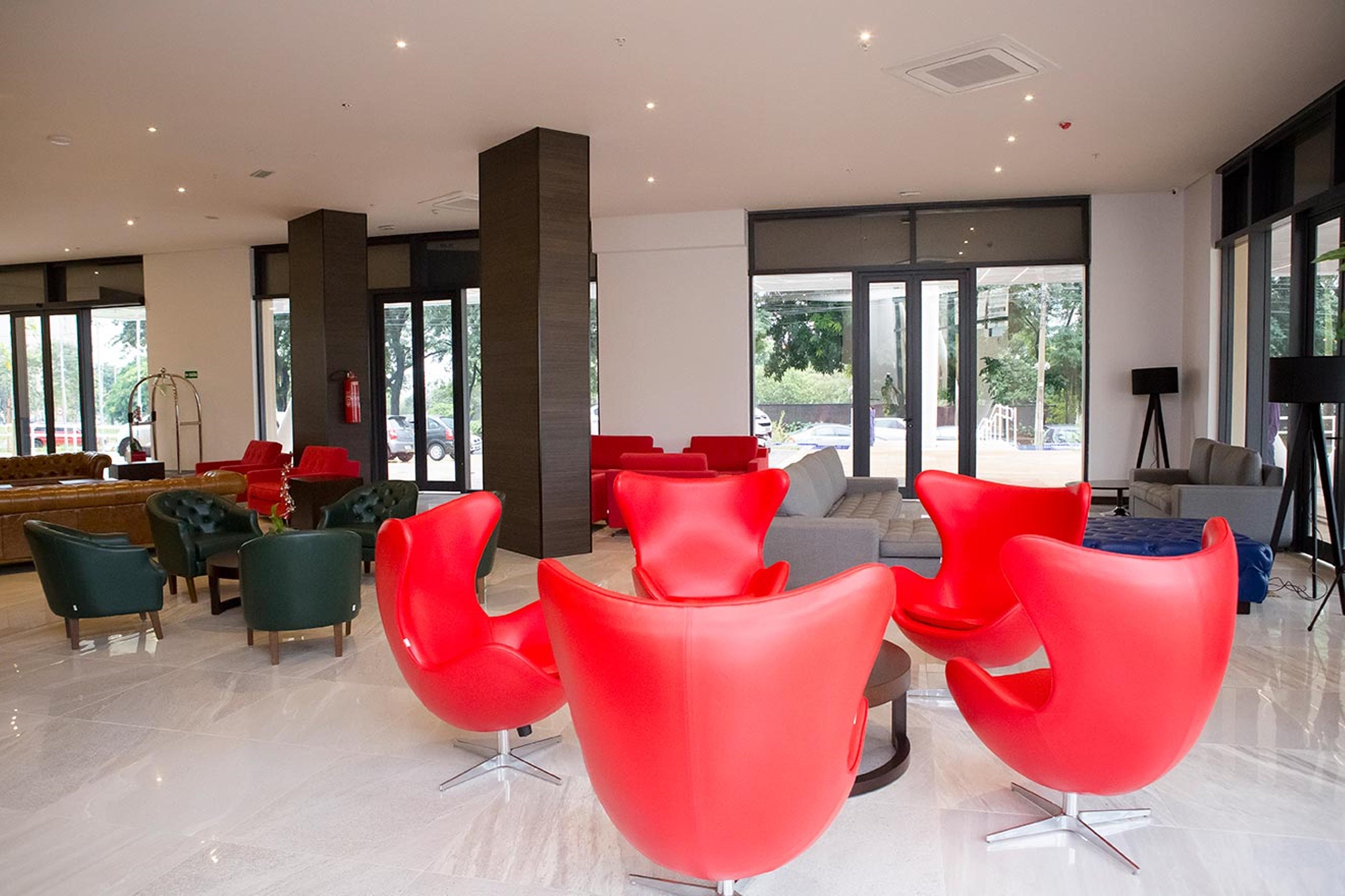 Hotel Tryp By Wyndham Ribeirão Preto Zewnętrze zdjęcie The lounge at the airport
