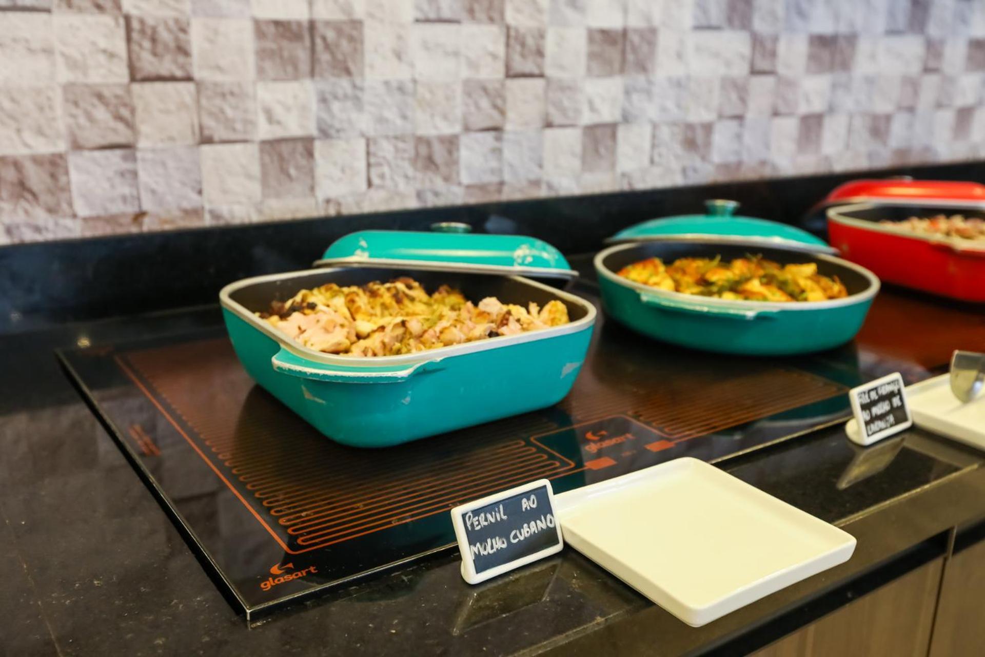 Hotel Tryp By Wyndham Ribeirão Preto Zewnętrze zdjęcie A hot plate