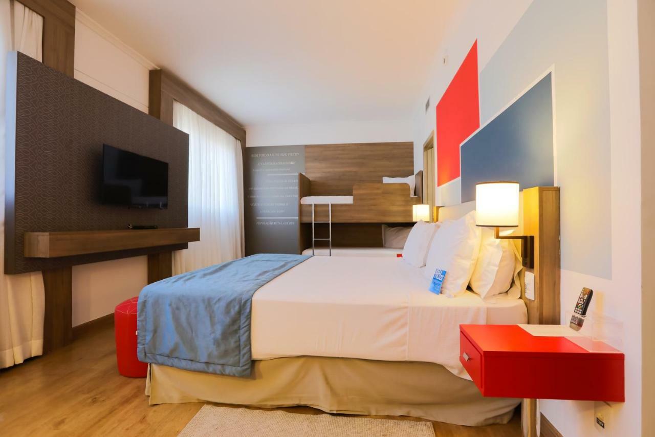 Hotel Tryp By Wyndham Ribeirão Preto Zewnętrze zdjęcie A room at the hotel